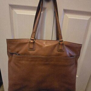 Fossil tote